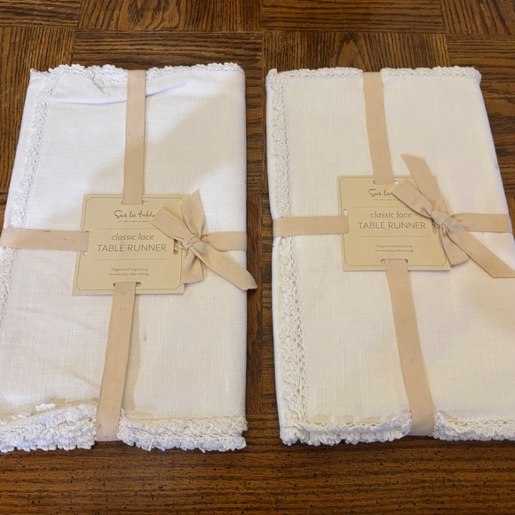 2 Sur la Table antique white 100% cotton classic lace Table Runner 14 x 72 cream - Picture 2 of 9